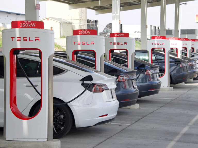 Borne de recharge voiture électrique Tesla