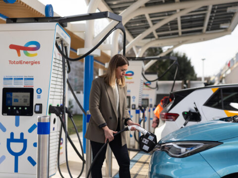 TotalEnergies recharge station électrique