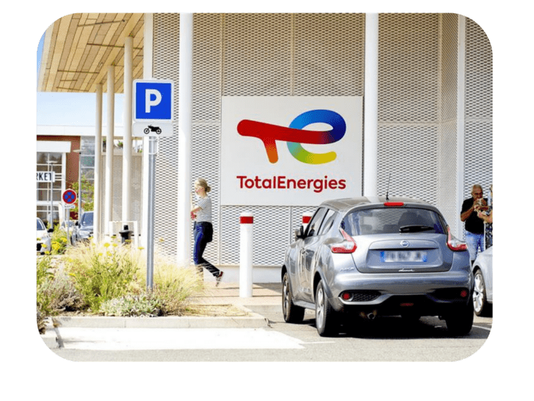 Stations TotalEnergies, zone de parking